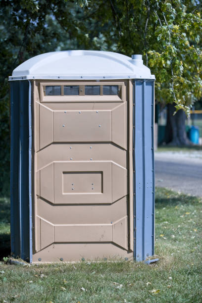 Best Portable toilet rental cost  in Mayflower Village, CA